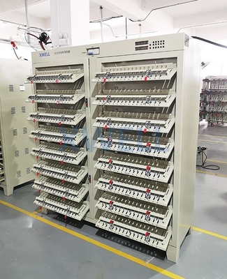 リチウム18650 26650 32650のために等級別になる円柱電池のパックの選別機の自動分離