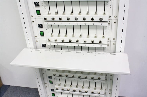 実験室80チャネル18650の32650リチウム電池の検光子は流通経路統制を分ける