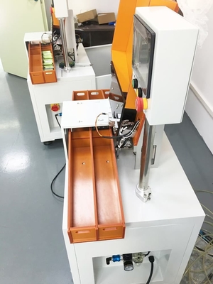 18650 21700 のリチウム電池の分類機械自動高精度 5 チャネル