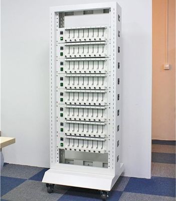 良い値段 AC220V電池充満は機械18650 26650を32650の電池の等級分け機械排出する オンライン