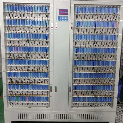 良い値段 円柱18650個の細胞のテスター容量のテスター3段階AC380V 65dBの騒音 オンライン