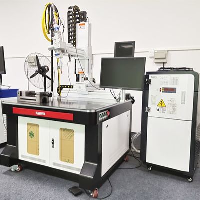 良い値段 2000w電池のレーザ溶接機械、円柱袋の細胞集合体装置 オンライン